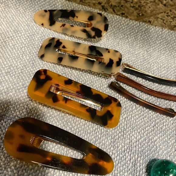 Colorful Beautiful Women’s Hair Barrettes - Picture 3 of 14